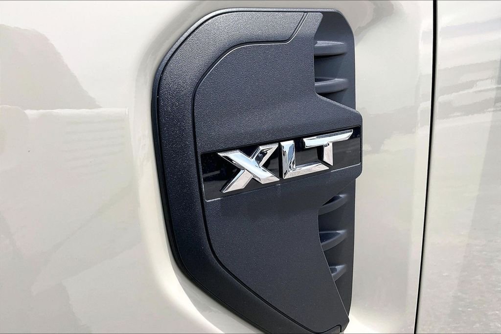 New 2026 Desert Sand Ford XLT image 22