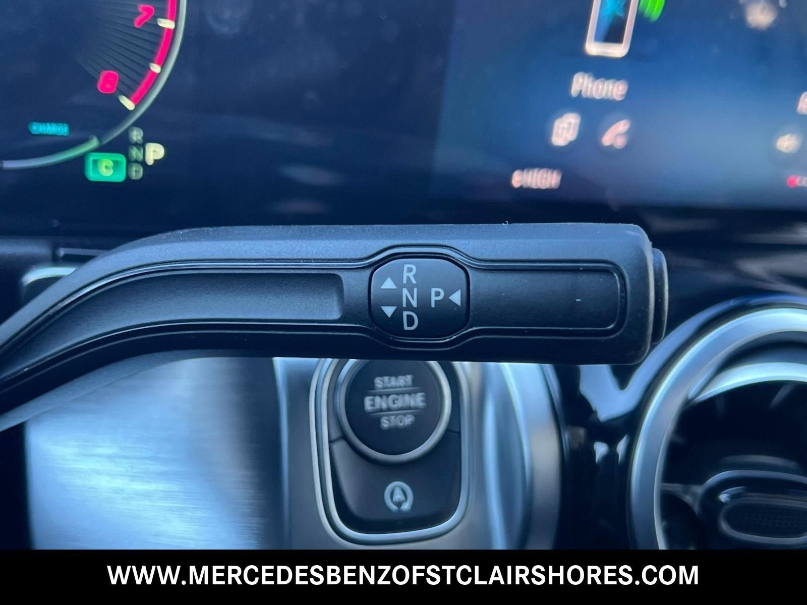 New 2026 Cirrus Silver Metallic Mercedes-Benz GLB 250 image 30