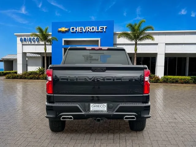 New 2026 Black Chevrolet High Country image 4