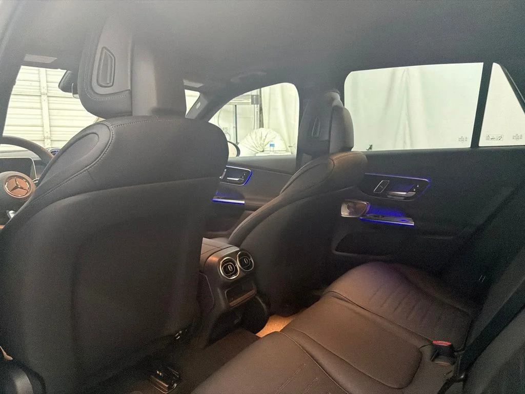 New 2027 Black Mercedes-Benz GLC 300 image 17