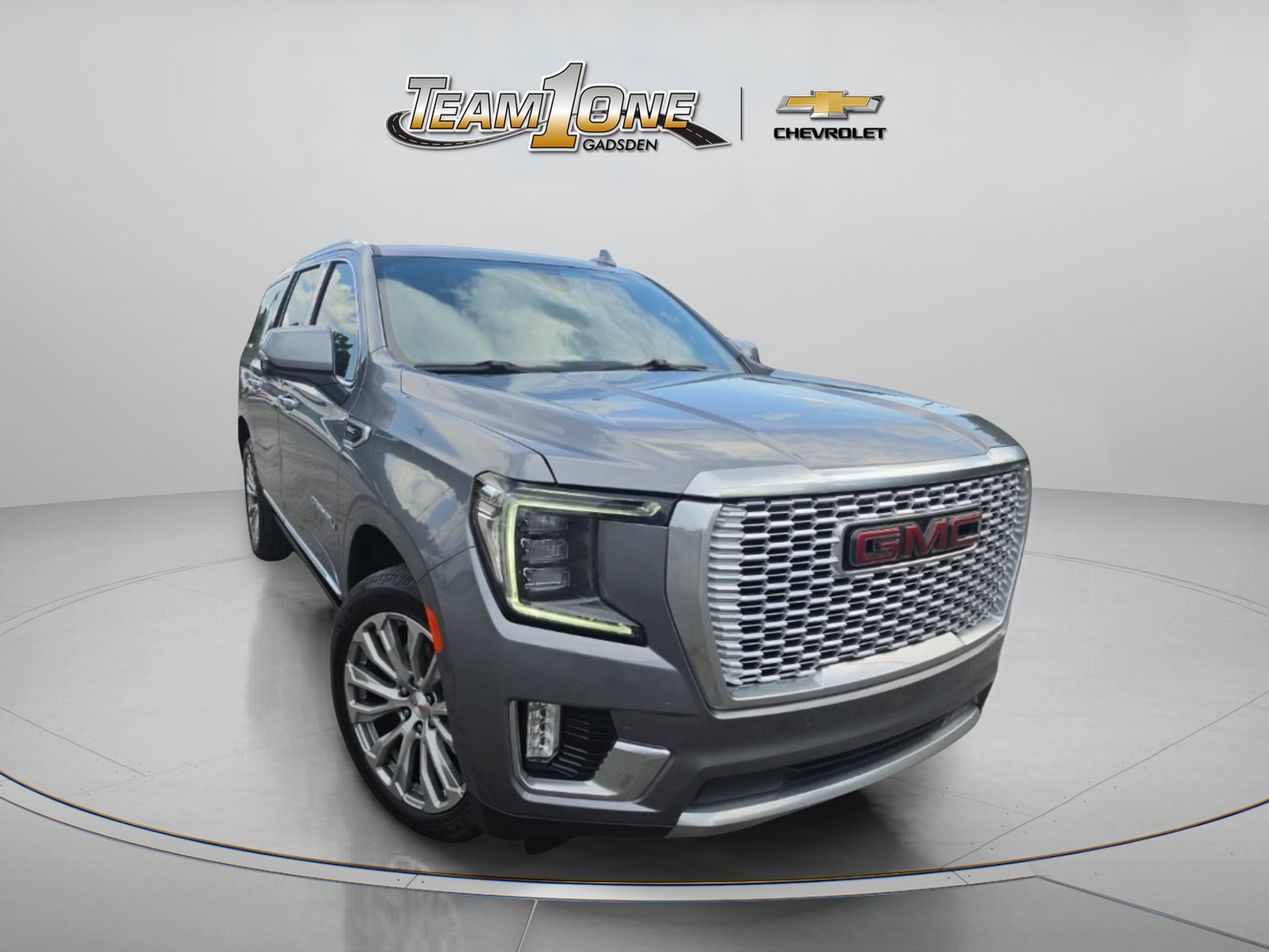 Used 2021 SATIN STEEL METALLIC GMC Denali image 1