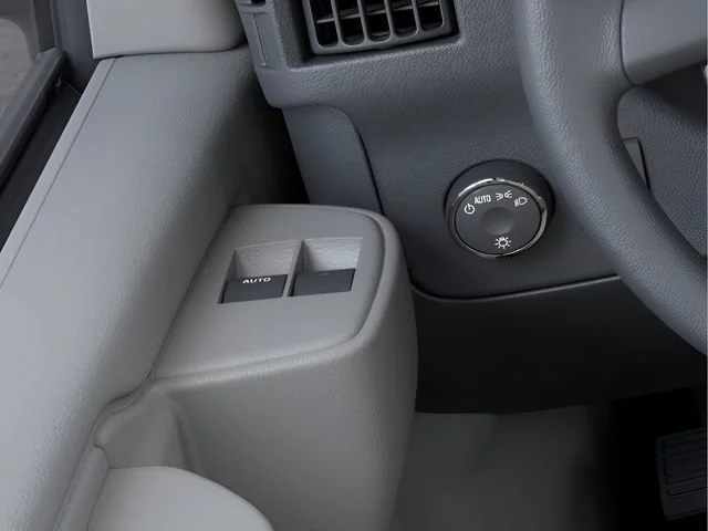 New 2025 Summit White Chevrolet 1WT image 25
