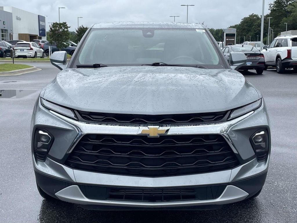 Used 2025 Sterling Gray Metallic Chevrolet LT image 23