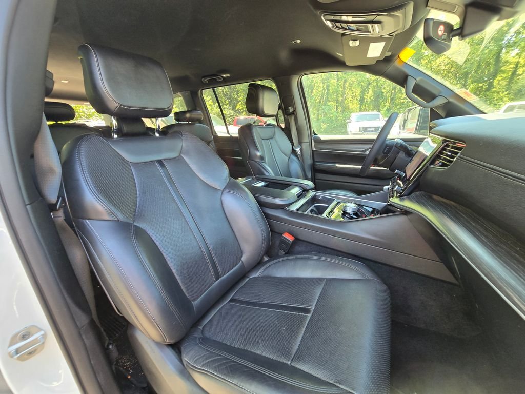 Used 2024 White Jeep Series II image 16