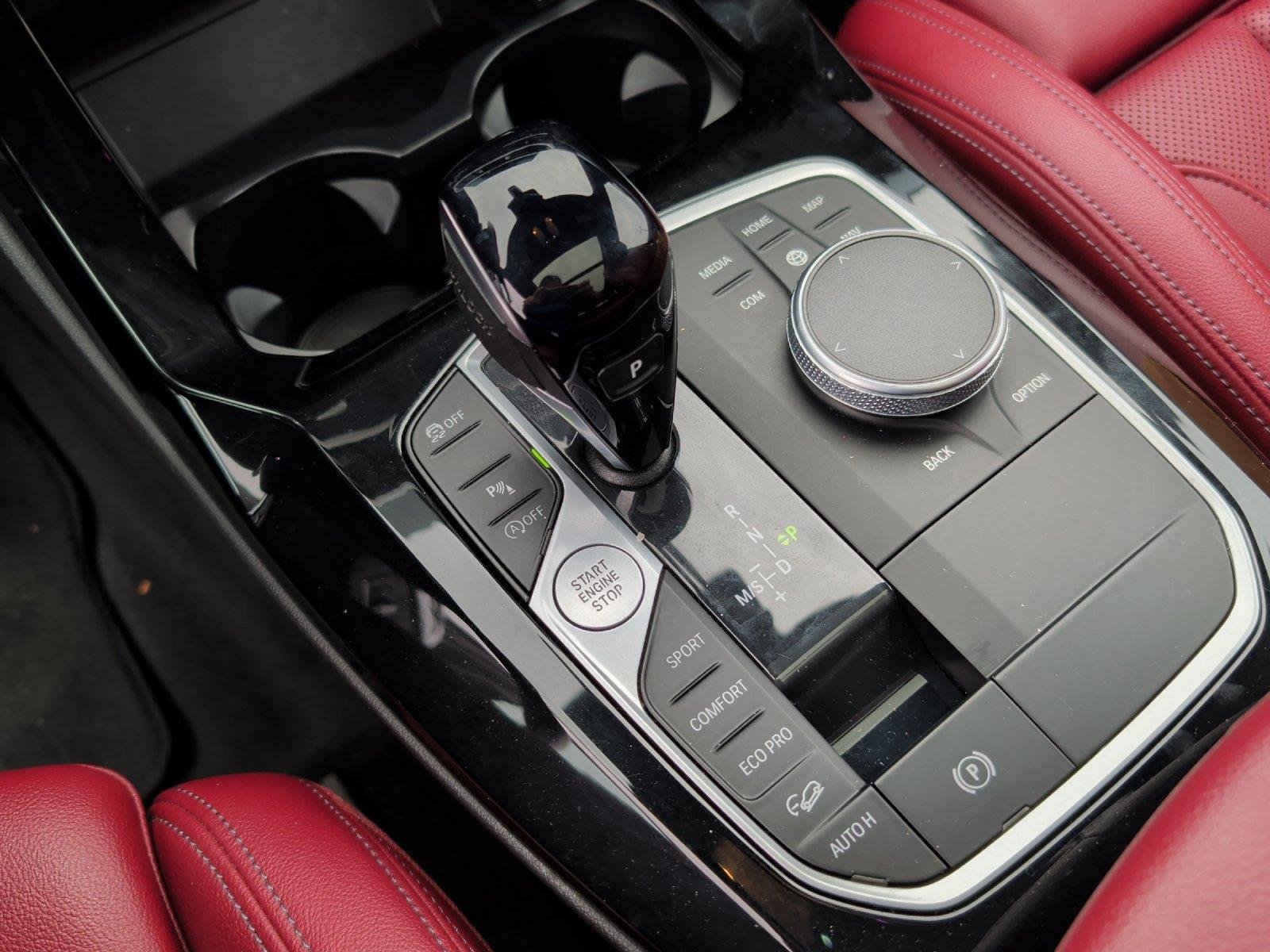 Used 2022 Black Sapphire Metallic BMW xDrive30i image 27