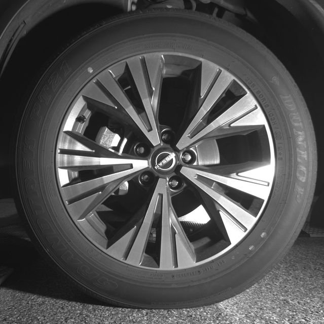 Used 2023 White Nissan SV image 11