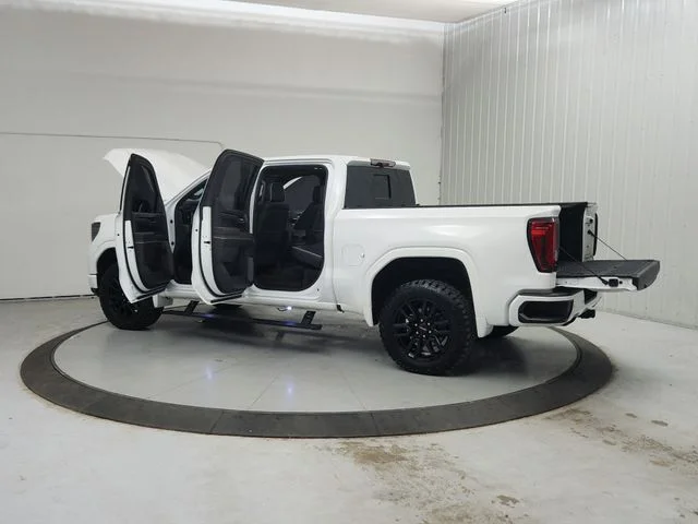 Used 2023 White GMC AT4X image 14