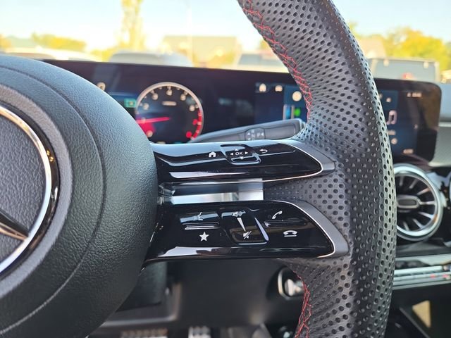 Certified Used 2024 White Mercedes-Benz GLB 250 image 19