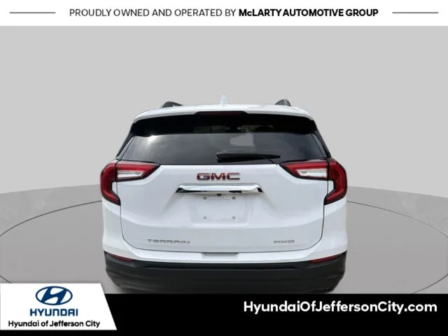 Used 2022 White GMC SLE image 4