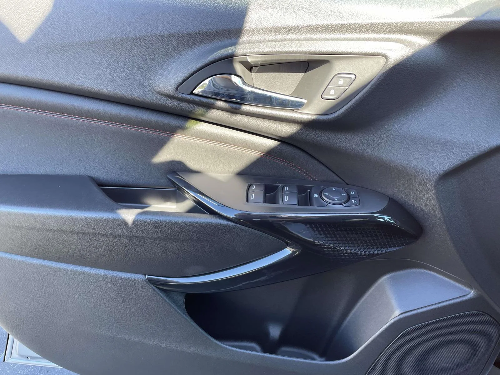 New 2026 Sterling Gray Metallic Chevrolet 2RS image 15