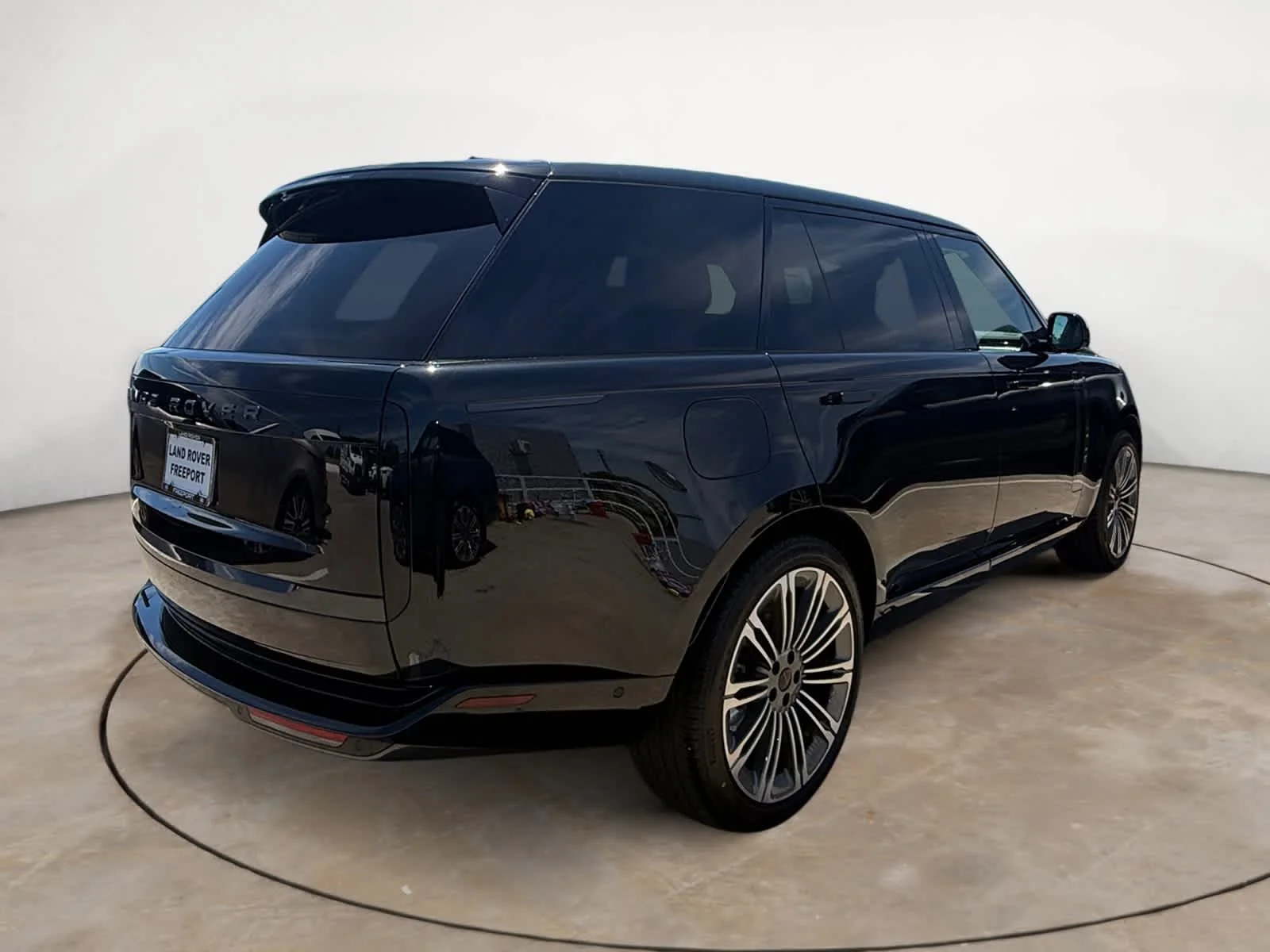 New 2026 Santorini Black Land Rover SE image 5