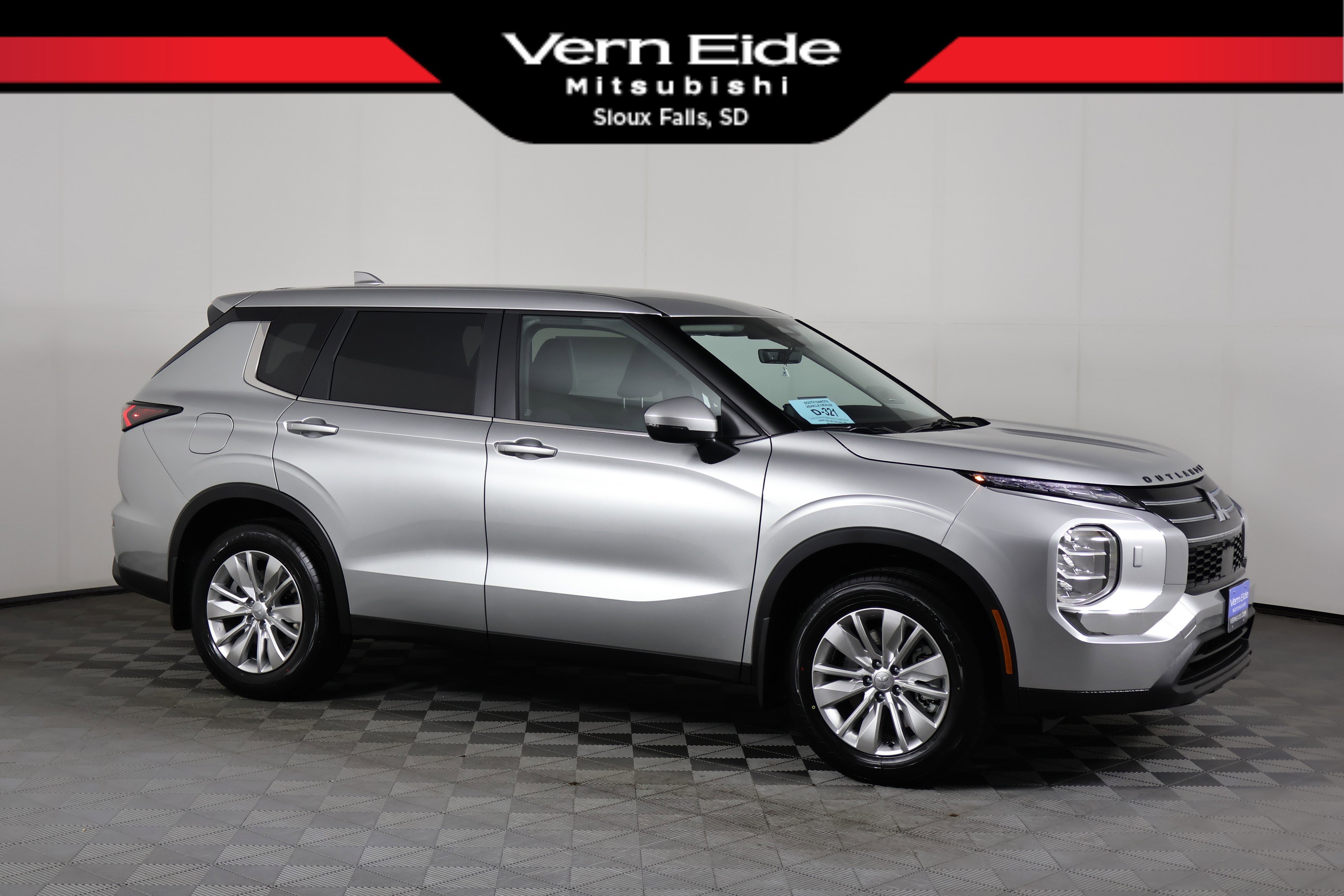 2026 Mitsubishi Outlander ES S-AWC's photo