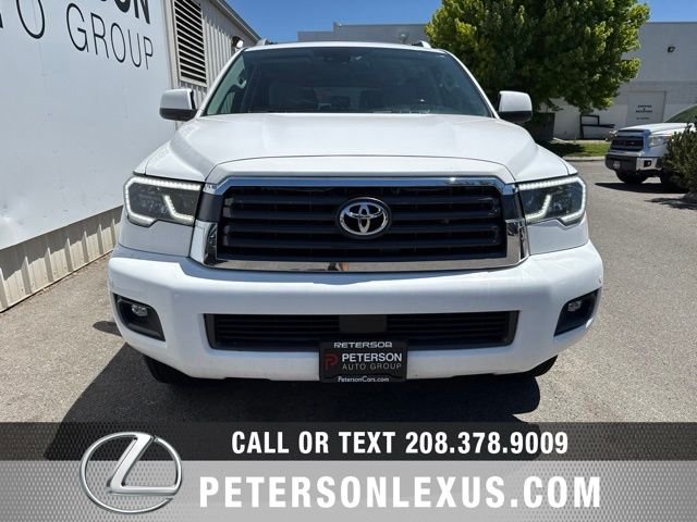 Used 2018 White Toyota SR5 image 9