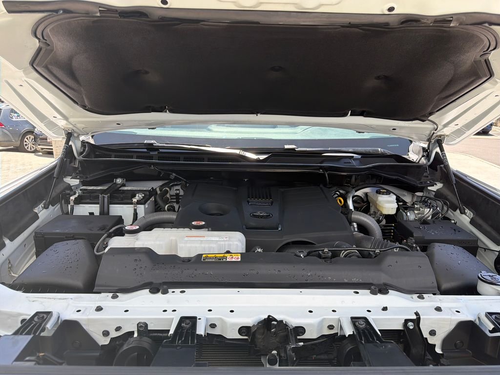 Used 2025 Ice Toyota SR5 image 21