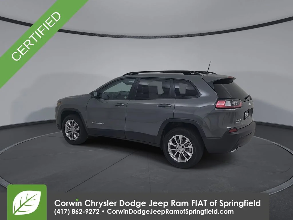 Certified Used 2022 Gray Jeep Latitude Lux image 10
