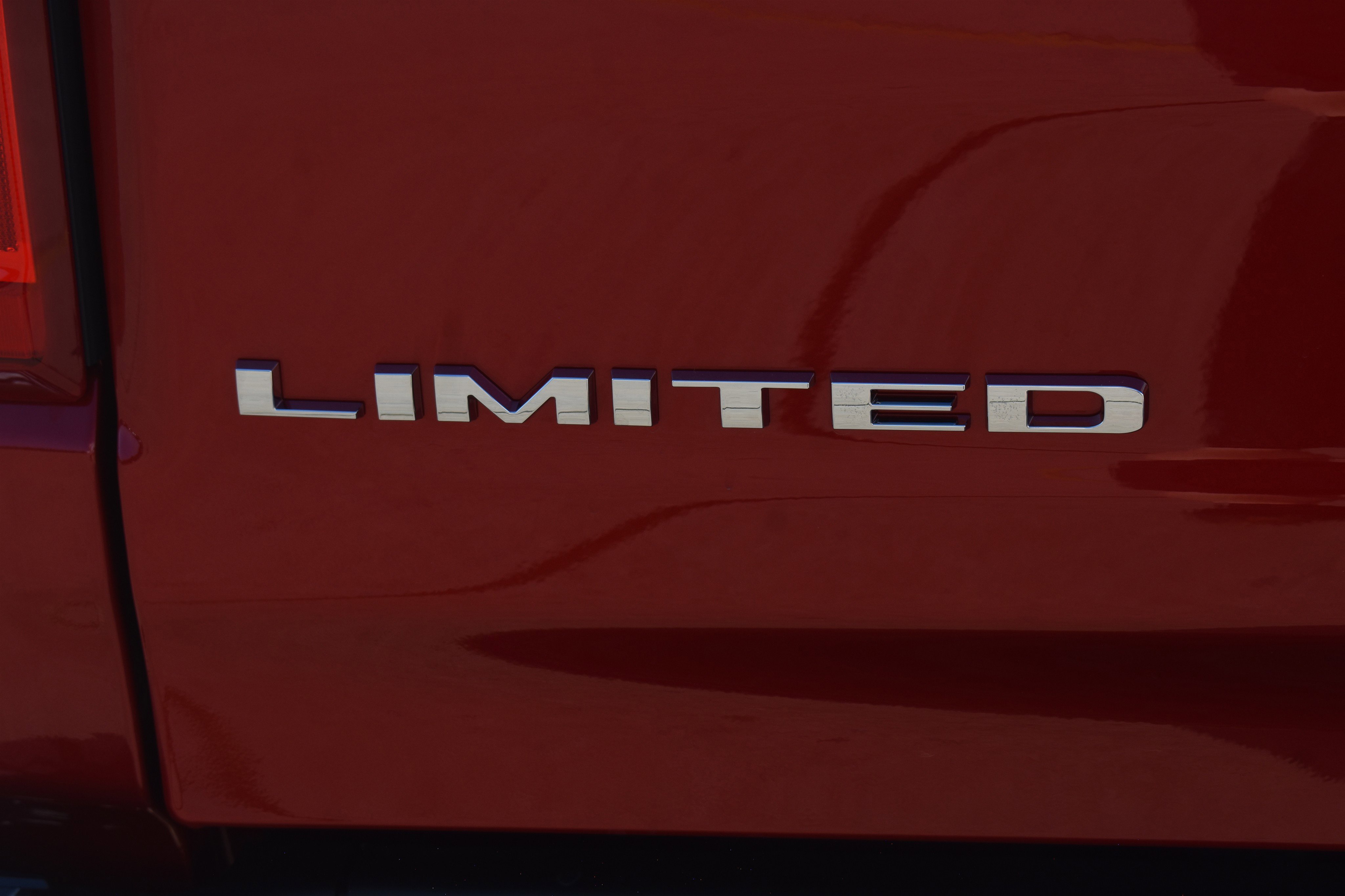 New 2026 Molten Red Pearlcoat RAM Limited image 7