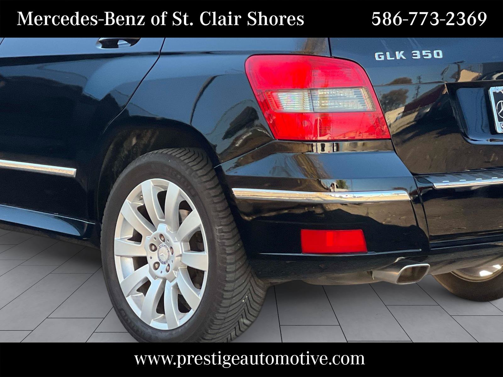 Used 2012 Black Mercedes-Benz GLK 350 image 4