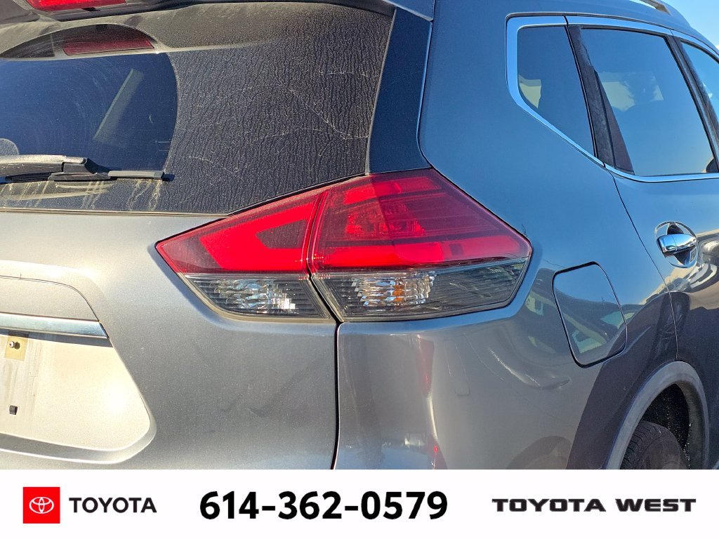 Used 2017 Gray Nissan S image 9