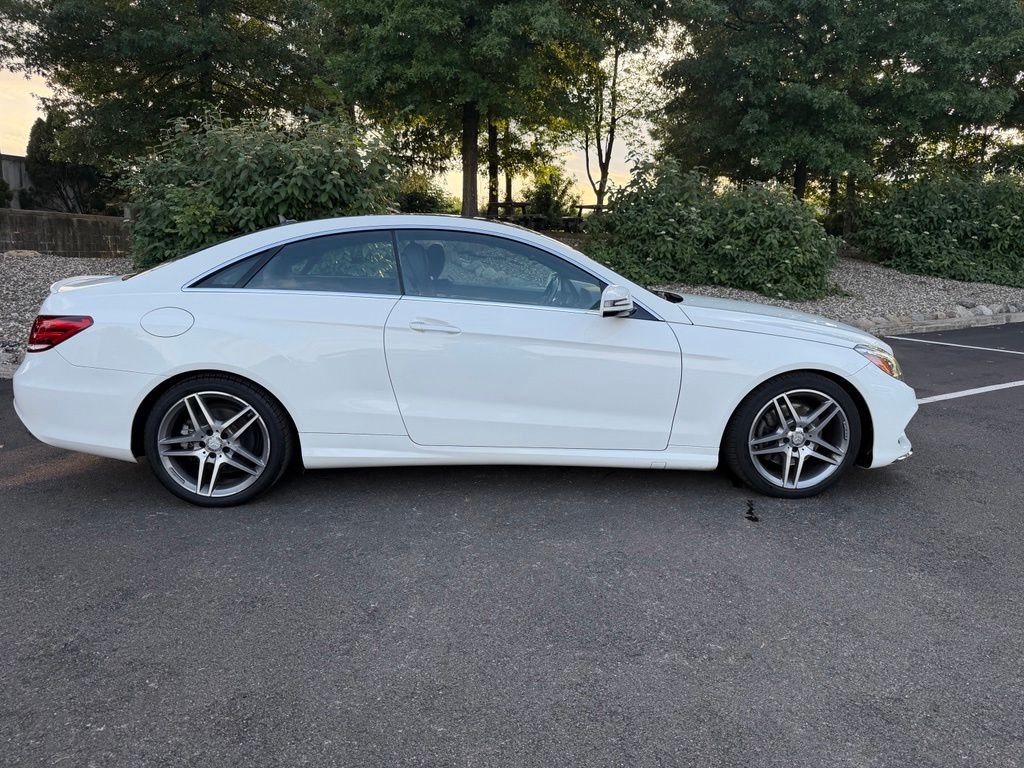 Used 2016 White Mercedes-Benz E 400 image 4