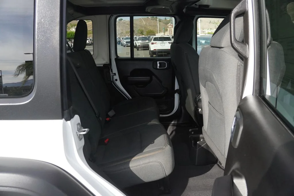 Used 2025 White Jeep Sport S image 31