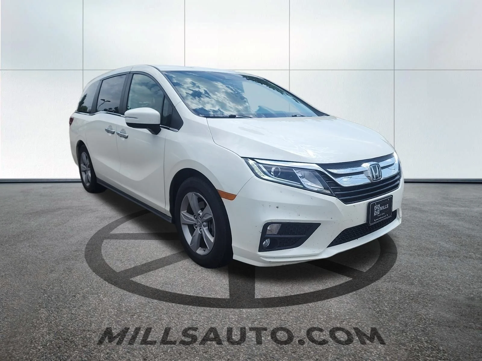 Used 2019  Honda EX-L image 2