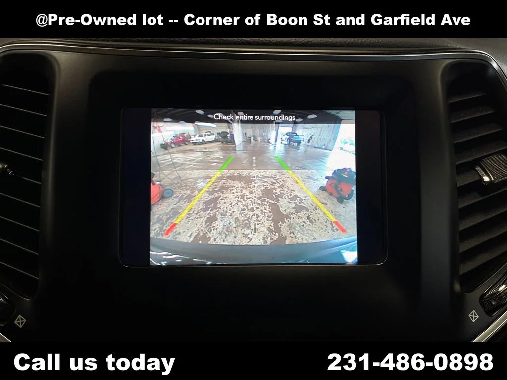Used 2019 Blue Jeep Latitude Plus image 25