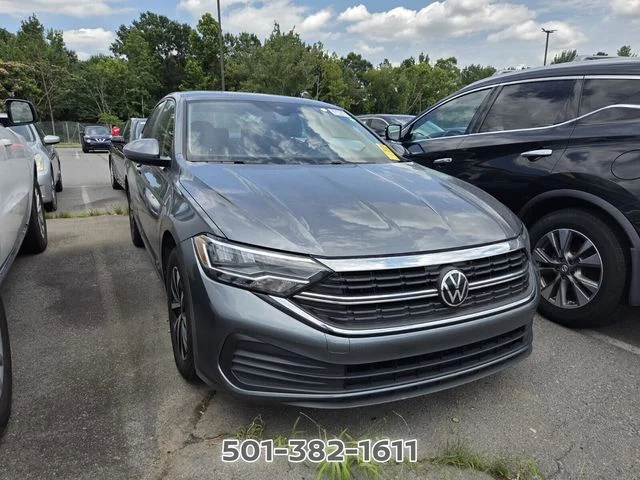 Used 2024  Volkswagen 1.5T S image 5