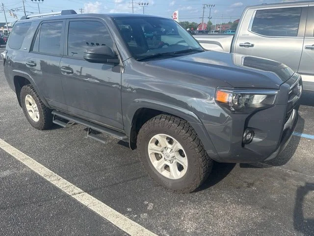 Used 2024  Toyota SR5 image 2