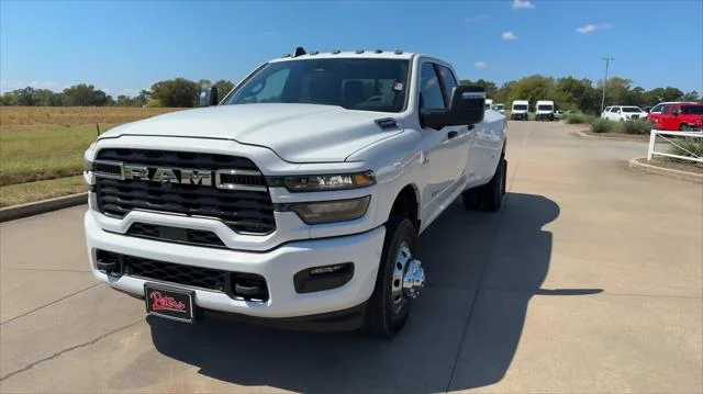 New 2026 Bright White Clear-Coat Exterior Paint RAM Big Horn image 3