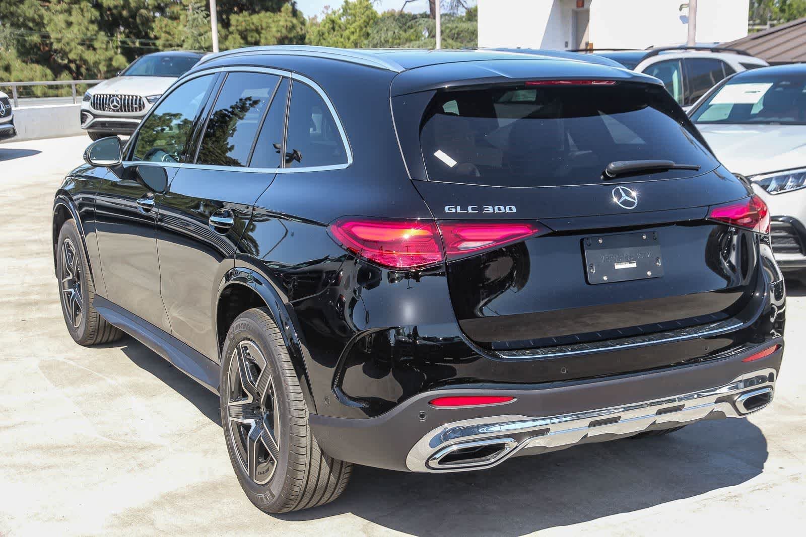 New 2026 Black Mercedes-Benz GLC 300 image 6