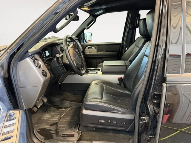 Used 2017 Black Ford XLT image 9