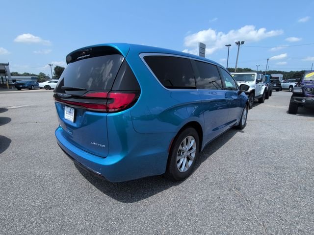New 2026 Hydro Blue Pearl-Coat Exterior Paint Chrysler Limited image 5