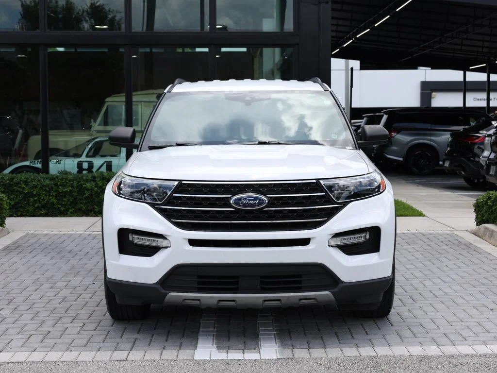 Used 2020 White Ford XLT image 3