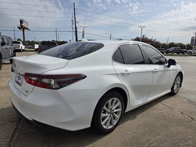 Used 2023 Ice Cap Toyota LE image 5
