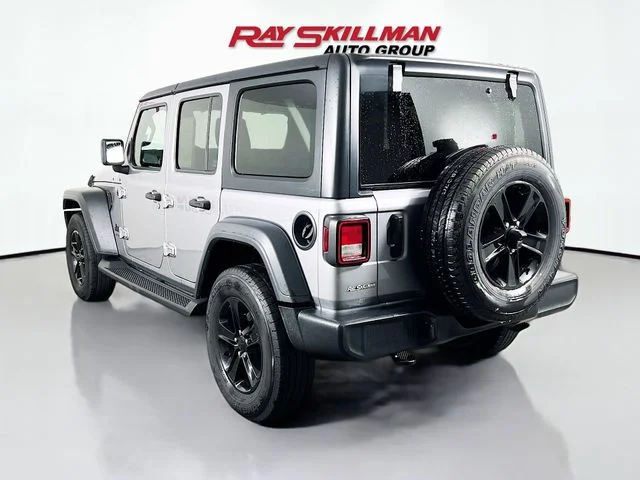 Used 2021 Silver Jeep Unlimited Sport Altitude image 5