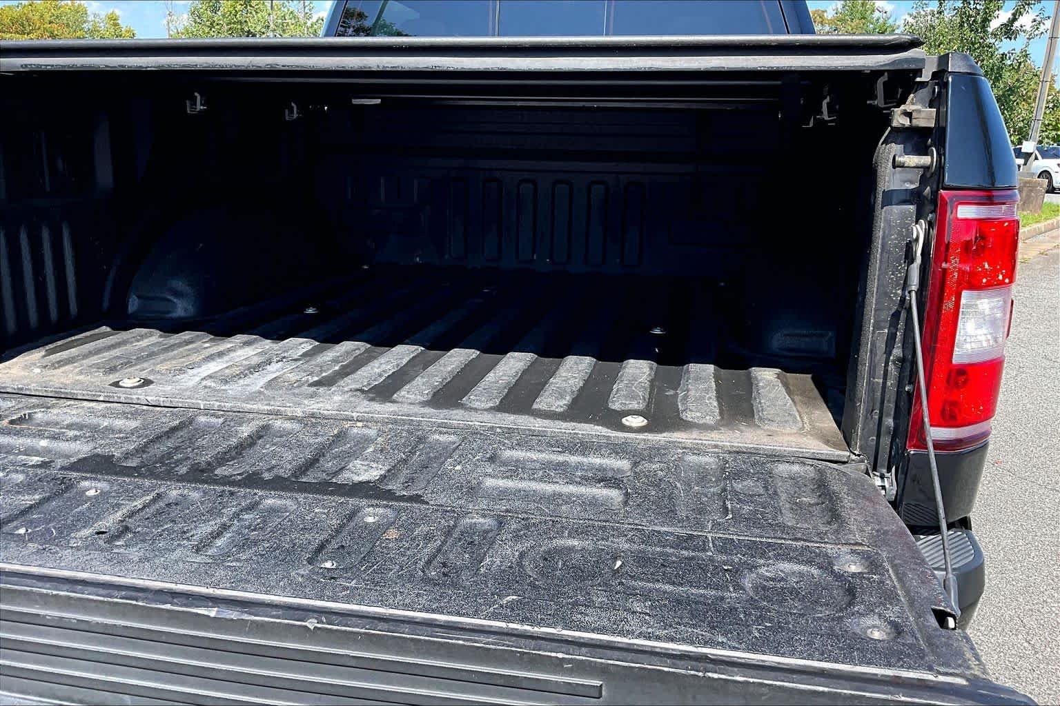 Used 2019 Agate Black Ford XLT image 33