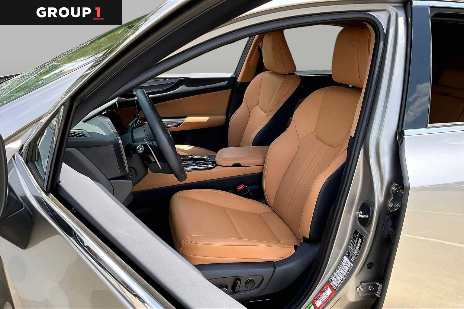 Used 2024 Atomic Silver Lexus Premium image 7