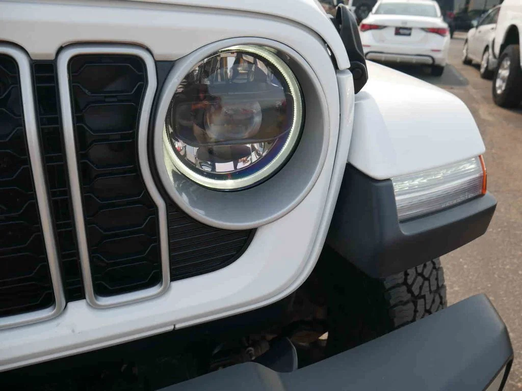 Certified Used 2025 White Jeep Sahara image 22