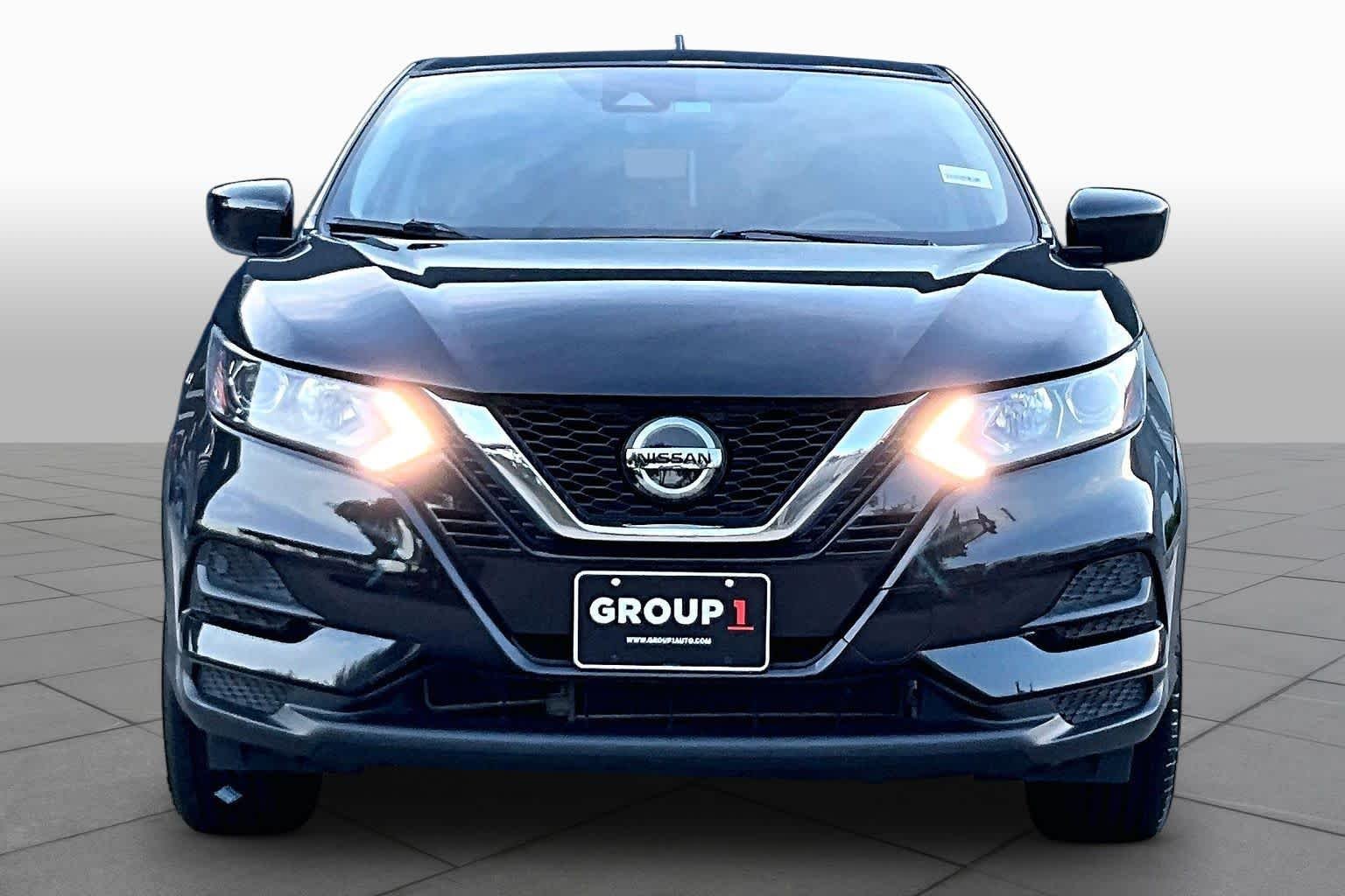 Used 2021 Magnetic Black Pearl Nissan S image 4