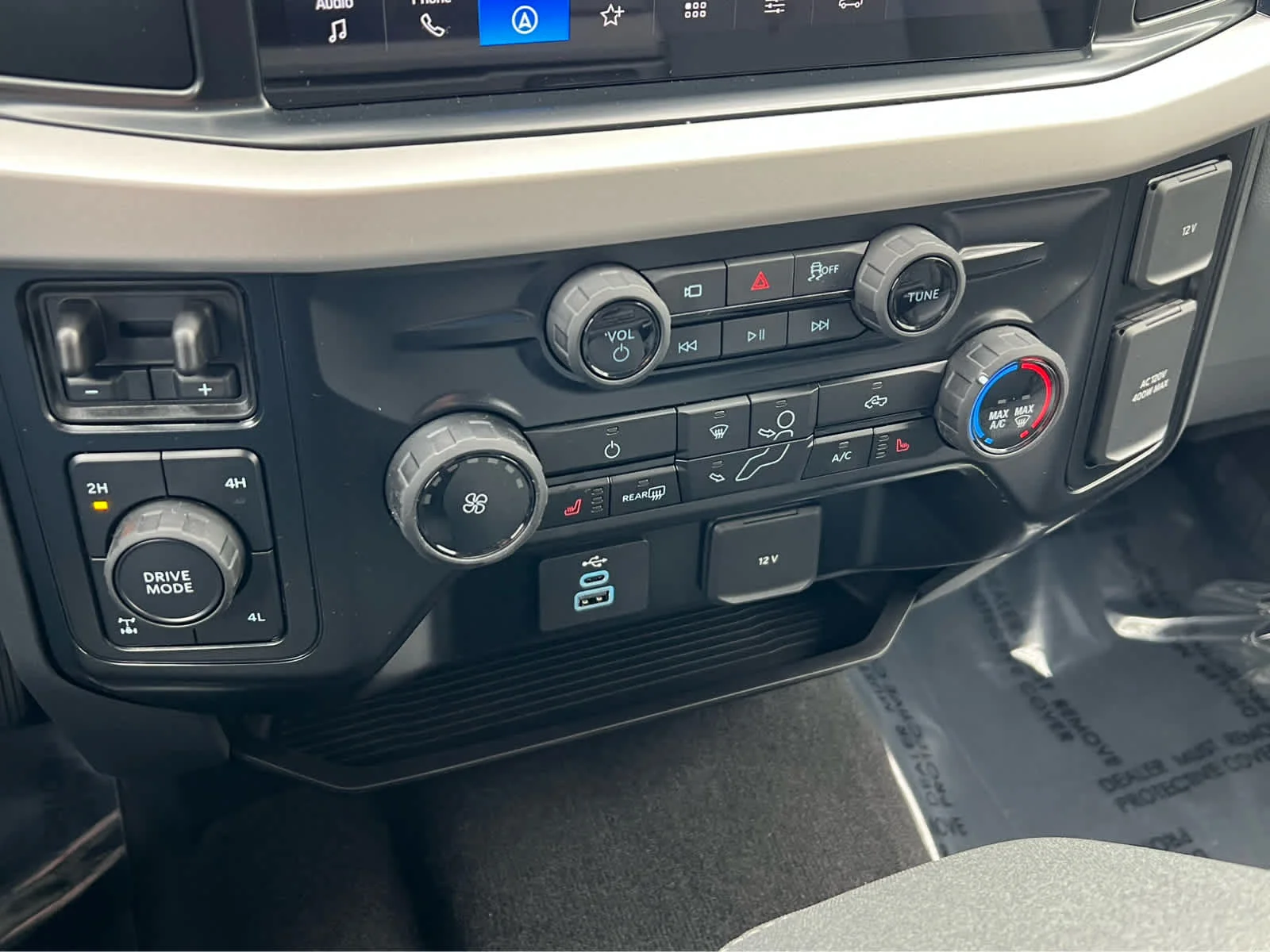 New 2026 Carbonized Gray Metallic Ford F-350® XLT image 37