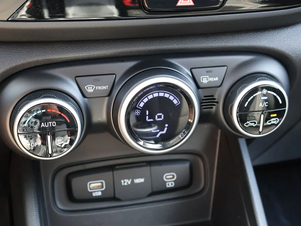 Used 2025 Blue Hyundai SEL image 35