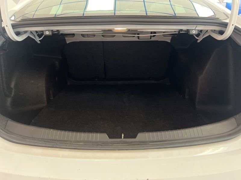 Used 2018 White Chevrolet LS image 8