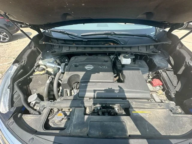 Used 2018 Black Nissan SL image 33