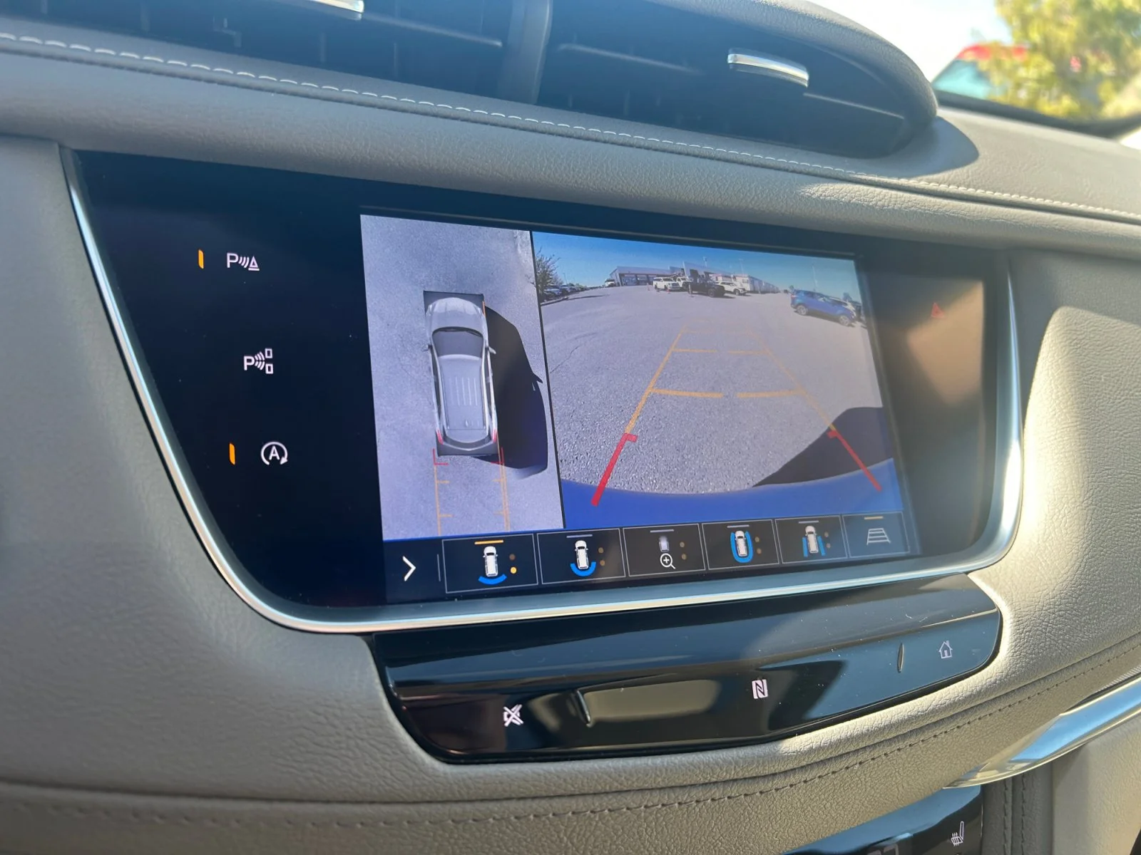 Used 2020 SILVER Cadillac PREMIUM LUXURY AWD image 27