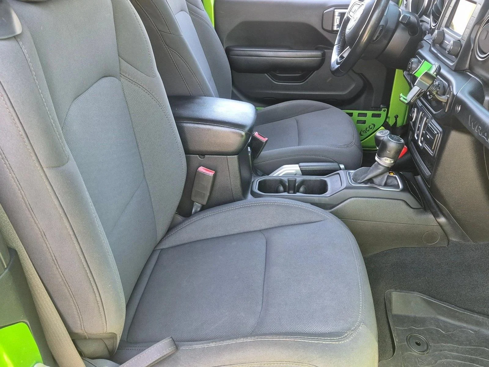 Used 2018 Mojito! Clearcoat Jeep Sport S image 16