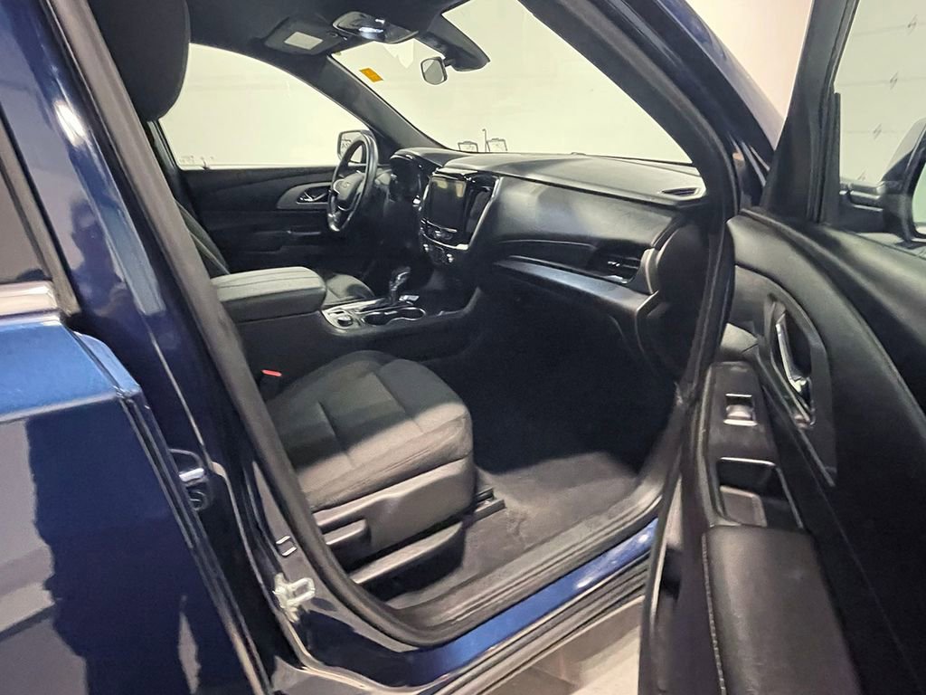 Used 2023 Northsky Blue Metallic Chevrolet LT Cloth image 27