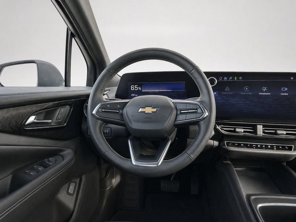 Used 2024 Summit White Chevrolet LT image 28