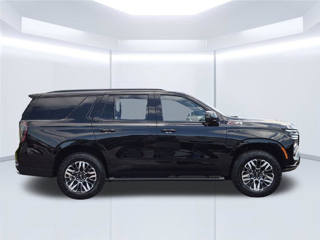 2027 Chevrolet Tahoe Z71 - Photo 7