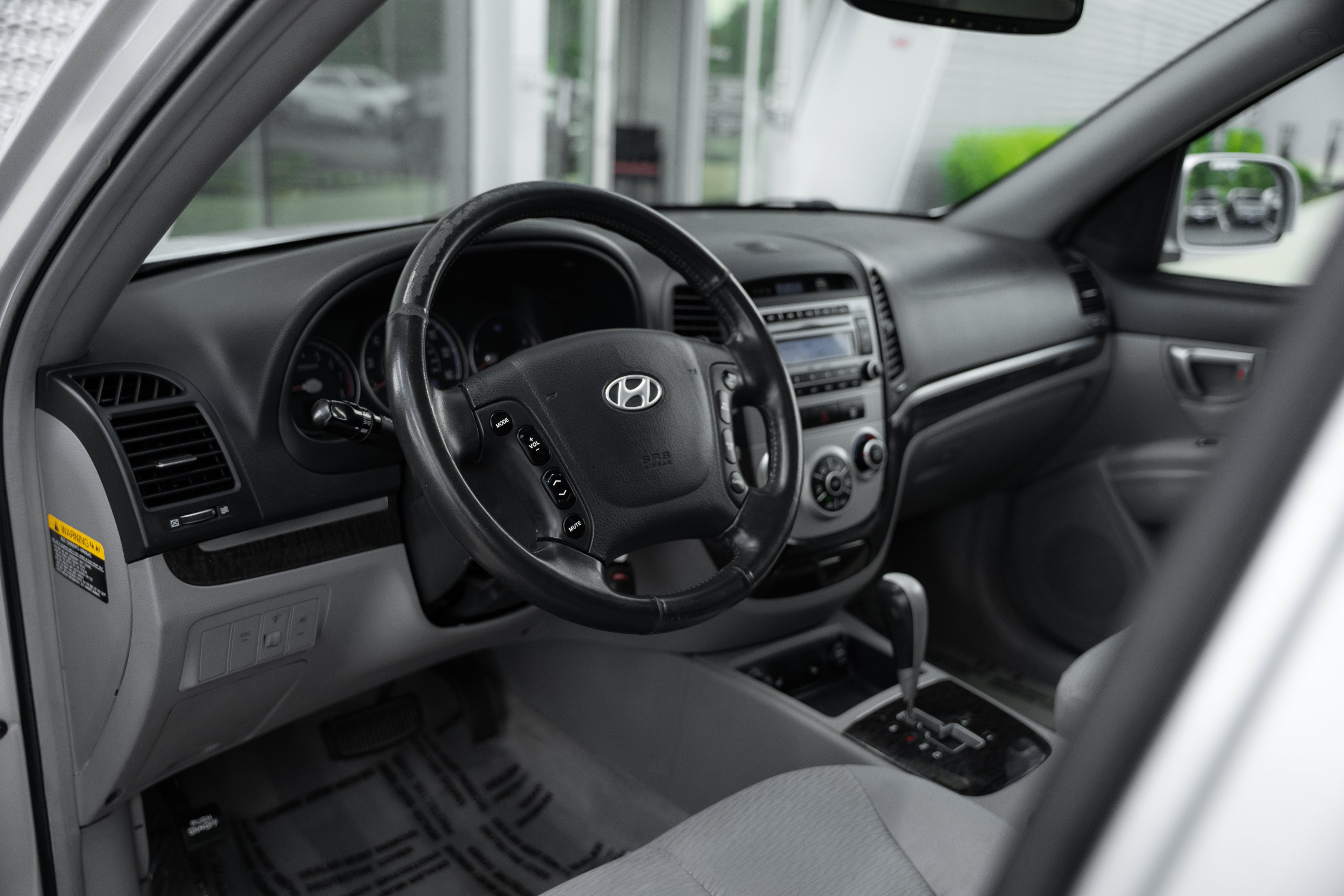 Used 2007 Bright Silver Hyundai SE image 10