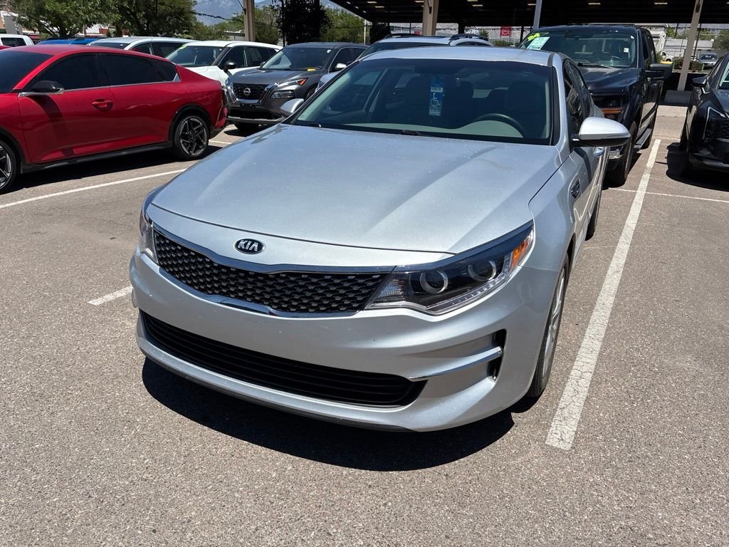 Used 2016 Silver Kia EX image 3